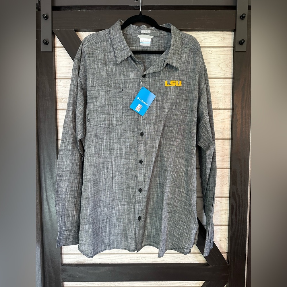 Columbia Gray Casual Button Down Shirt with Relaxed Fit